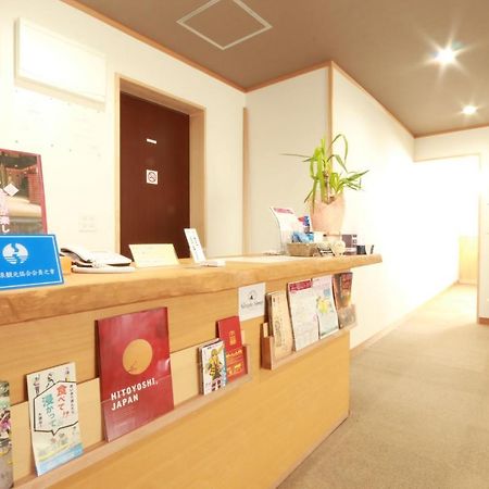 Готель Simple Sleep 個室カプセル Хітойоші Екстер'єр фото