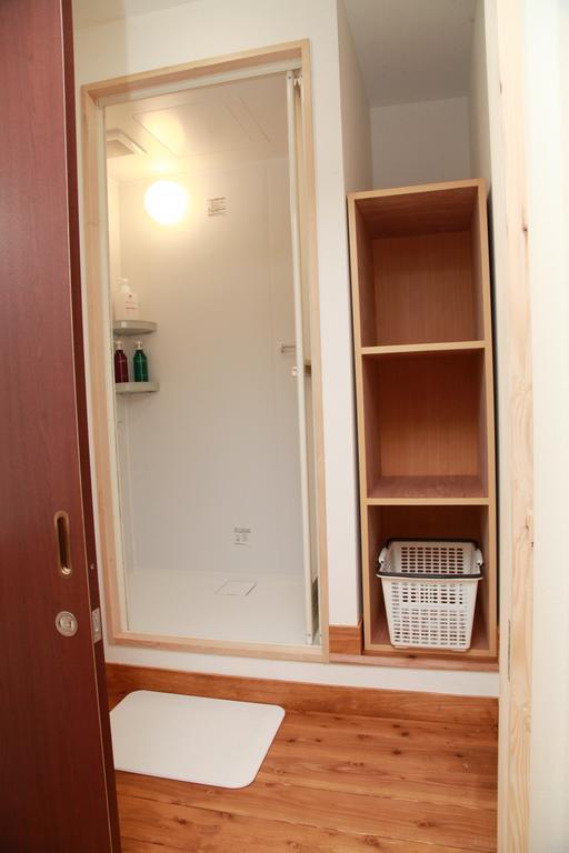Готель Simple Sleep 個室カプセル Хітойоші Екстер'єр фото